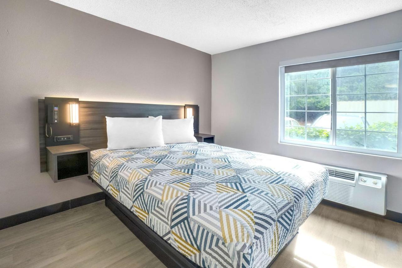 Studio 6 Duluth Ga Near Gas South District Екстер'єр фото
